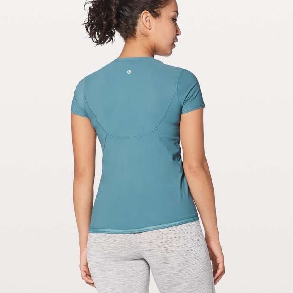 Lululemon Into the Sun Tee Persian Blue SZ 8